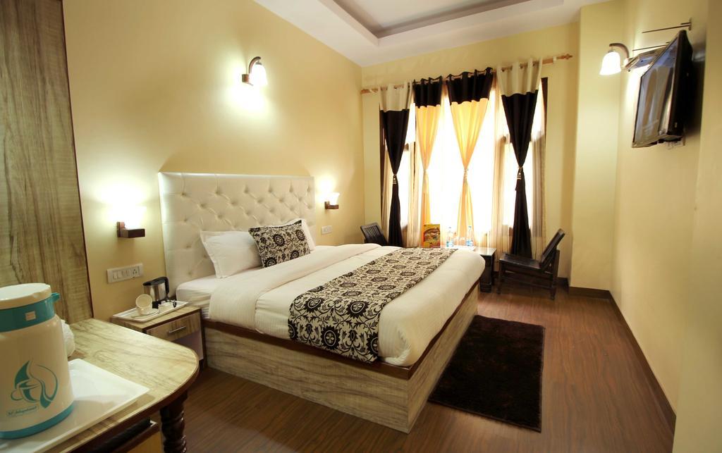 The Grand Welcome Hotel Shimla Bilik gambar